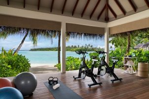 maldives-niyama-bawa-tours-travel-pump-gym-outdoor-area