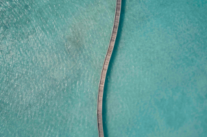 PATINA_MALDIVES_BIRD_ISLAND_WALKWAY_AERIAL