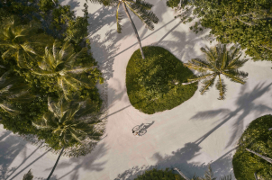PATINA_MALDIVES_LIFESTYLE_BICYCLE_AERIAL