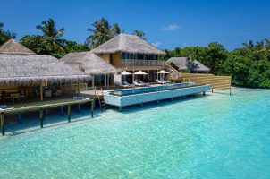 The-Retreat-pool-exterior