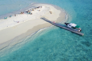Maledives Soneva Fushi - Sandbank Aerial