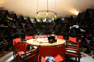 Maledives Soneva Fushi - Wine Cellar
