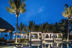 Mauritius LeSaintGeran - Pool Dusk