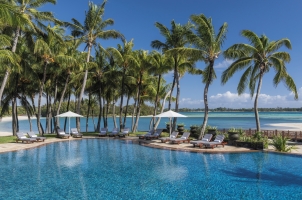 Shangri La's Le Touessrok - Main Pool