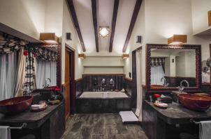Dwarika's Hotel - junior suite bathroom