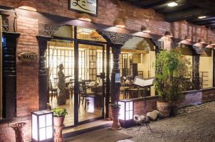 Dwarika's Hotel - makos restaurant