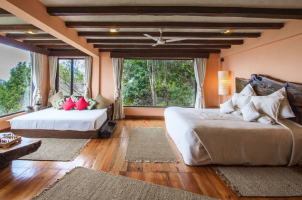 Dwarika's Resort Dhulikhel - royal suite bed room