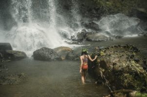 palau-four-seasons-explorer-bawa-tours-travel-ngardmau-waterfall