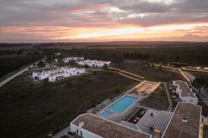 portgual_Craveiral-Farmhouse_bawa_tours_travel_Craveiral-area-5.pdf