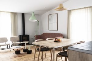 portgual_Craveiral-Farmhouse_bawa_tours_travel_Craveiral_casas-interior66