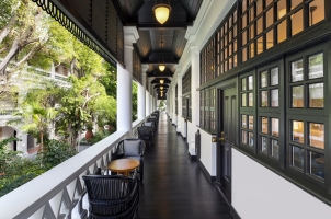 Raffles Hotel Singapore - Corridor
