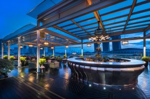 singapore-the-fullerton-bay-hotel-singapore-bawa-tours-travel-lantern-II-The-Fullerton-Bay-Hotel-Singapore