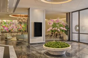 singapore-mandarin-oriental-singapore-bawa-tours-travel-Lobby-Floating-Orchid_LR