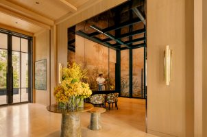 singapore-raffles-sentosa-bawa-tours-travel-Lobby