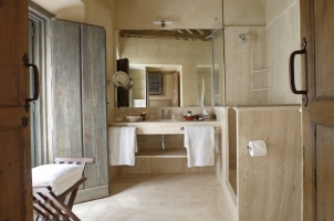 Corral del Rey - Deluxe Bathroom