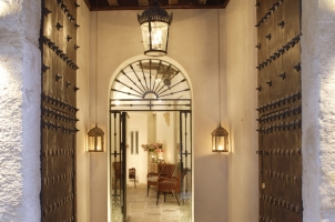 Corral del Rey - Entrance