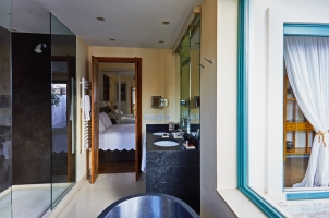 Corral del Rey - Penthouse Suite bathroom