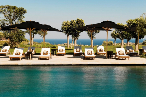 Finca Cortesin - Sunbeds