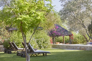 Hacienda De San Rafael - East garden