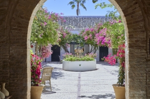 Hacienda De San Rafael - courtyard