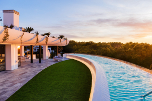 SHA Wellness Clinic Spain - Penthouse Pool