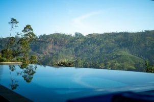 sri-lanka-camellia-hills-bawa-tours-travel-pool