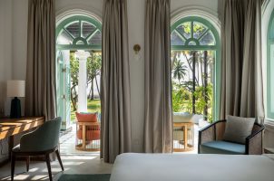 sri-lnaka-kalkudah-beach-house-bawa-tours-travel-beachview-bedroom2