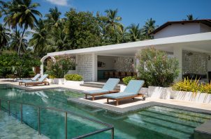 sri-lnaka-kalkudah-beach-house-bawa-tours-travel-swimming-pool2