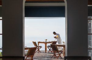 1_Sri-Lanka-Thotalagala-bawa-tours-travel-restaurant-view
