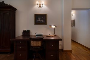 Sri-Lanka-Thotalagala-bawa-tours-travel-Rev-Walter-Senior-Suite-study