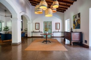 sri-lanka-wallawwa-bawa-tours-travel-lounge