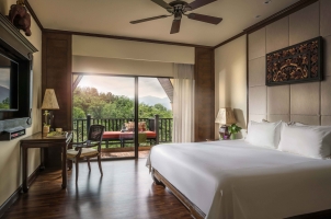 Anantara Golden Triangle - Bedroom