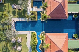 thailand-banyan-tree-phuket-bawa-tours-travel-aerial-lap-pool