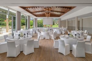 thailand-banyan-tree-phuket-bawa-tours-travel-lagoon-deck-meeting-room_01