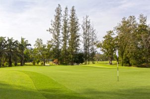 thailand-banyan-tree-phuket-bawa-tours-travel-laguna-golf-phuket-Hole-4-Green
