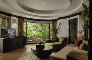 Deluxe Pavilion_Living Room