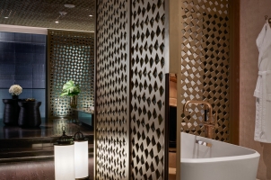 Thailand - Rosewood Bangkok - Bathroom