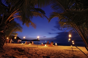 Thailand Soneva Kiri - Dinner on the beach
