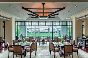 The Peninsula Bangkok - Mei Jiang