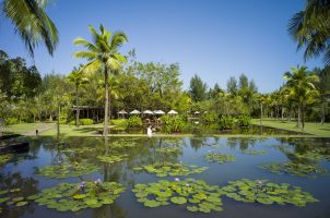 thailand-sarojin-bawa-tours-travel-exterior-gardens
