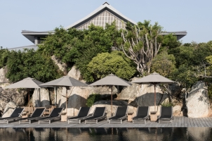 Amanoi - Cliff Pool