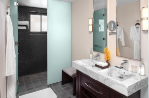 Azerai La Residence Hue - Bathroom