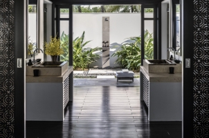 Four Seasons - The Nam Hai