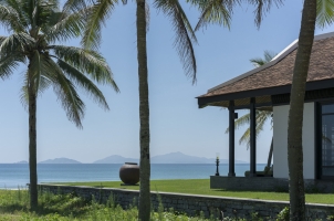 Four Seasons - The Nam Hai