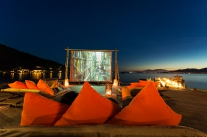 Six Senses Ning Van Bay - Movie at the beach