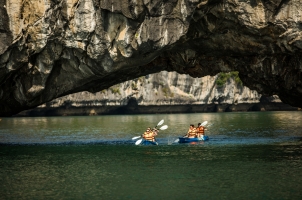 Vietnam The Au Co Cruise - Kayaking