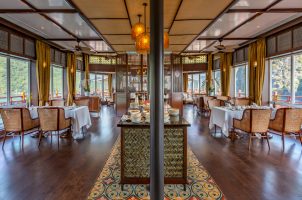 Heritage-Line-Lan-Ha-Bay-Ylang-Restaurant-3