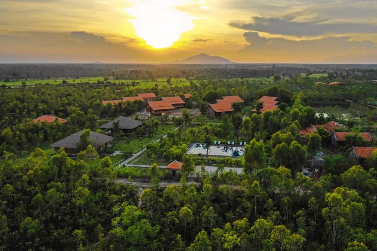 Farmhouse Resort & Spa
