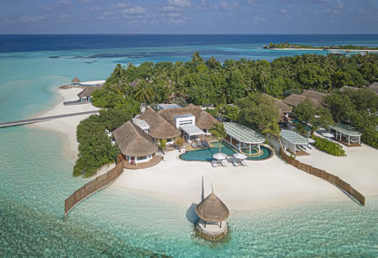Four Seasons Resort Maldives, Kuda Huraa